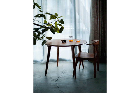 KOMA 松岡茂樹 Circle Table