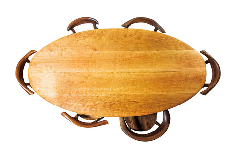 KOMA Oval Table